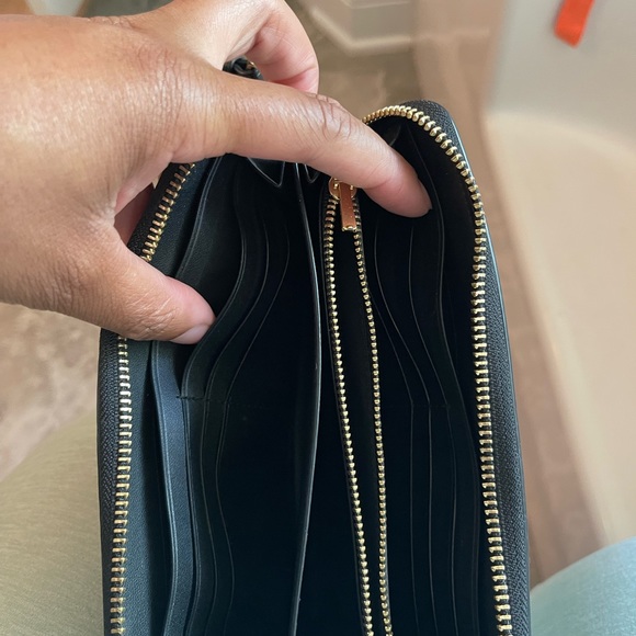 New never worn Coach wallet Authentic - Picture 3 of 3